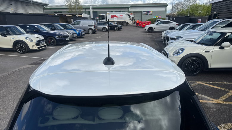 MINI Hatchback 1.5 Cooper Exclusive 5dr Auto Petrol Hatchback